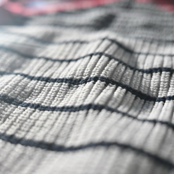 Tommy Hilfiger Chunky Knit Halter Top in Red White & Blue - Trendy Y2K - Picture 13 of 14